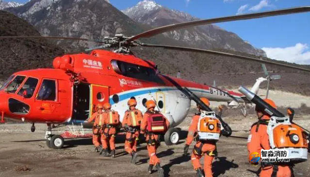 “直升机+消防员” 西藏林芝开展跨区域灭火增援演练